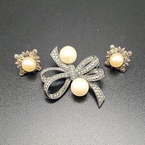 Judith Jack Sterling Marcasite Pearl Bow Brooch & Malta 925 Earring Set